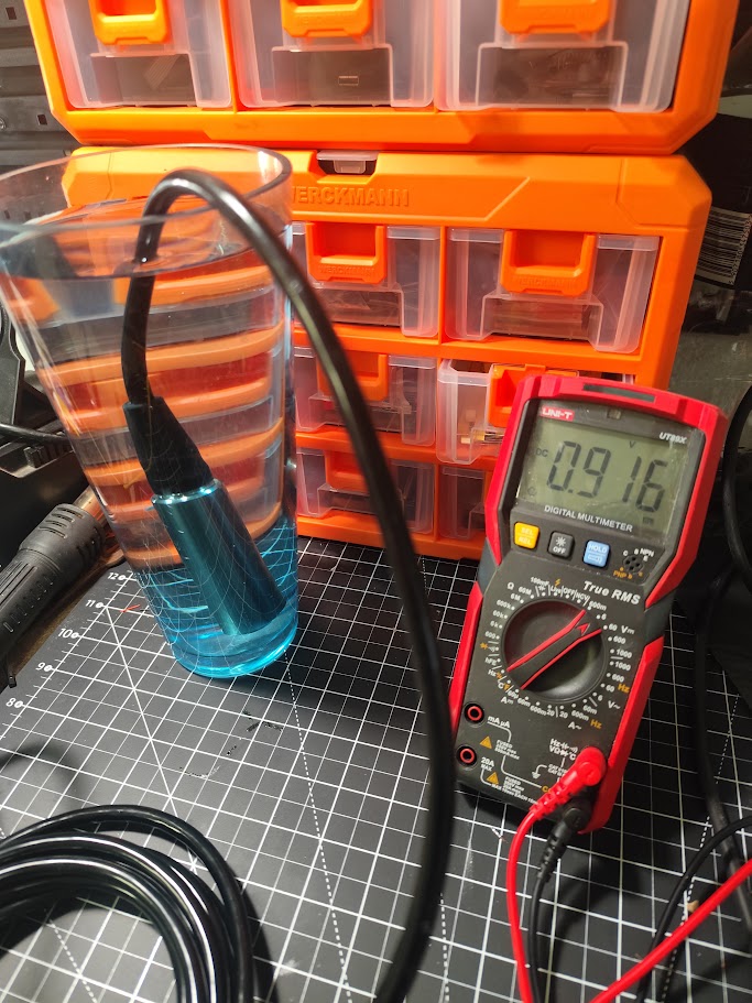 Bench test of TL-136 hydrostatic level probe with ADS1115 and ESP32